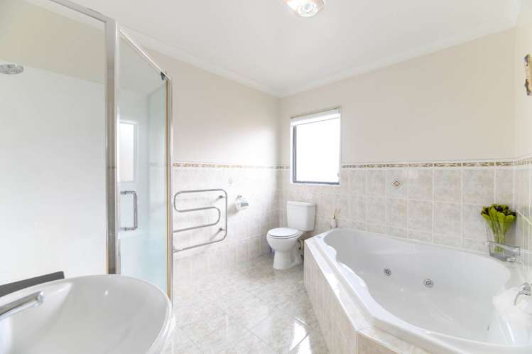 19 Riverstone Road Te Atatu Peninsula_11