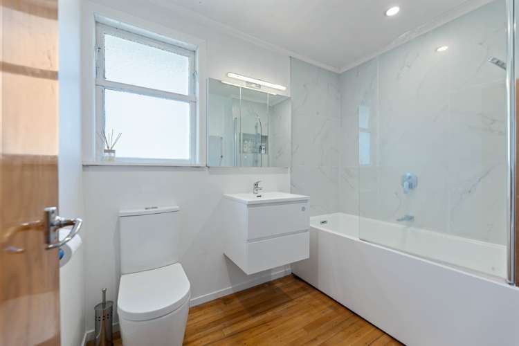 18 Tawa Street Hilltop_12