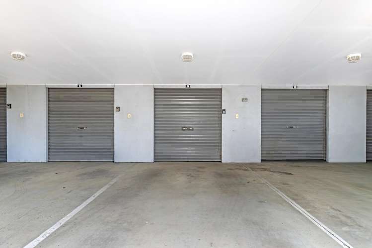 9/90 Customhouse Street Gisborne_24