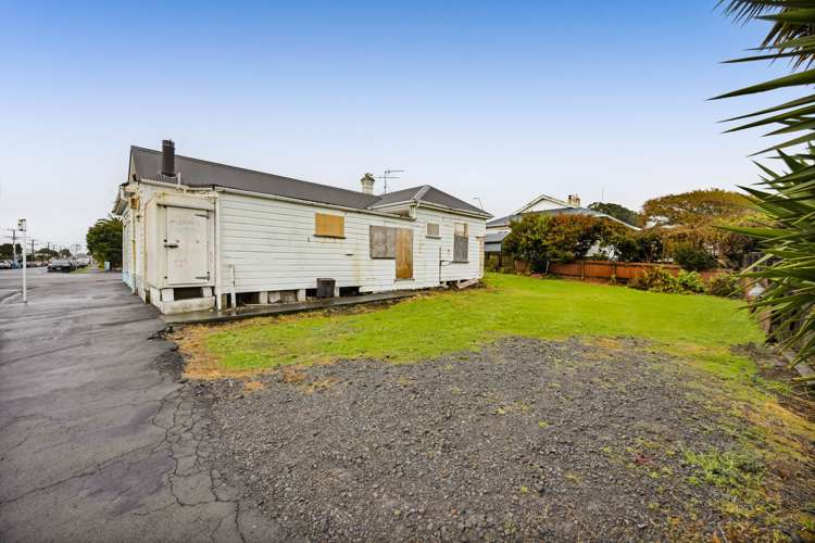 86 Lemon Street and 70, 72, 74 Eliot Street New Plymouth_10