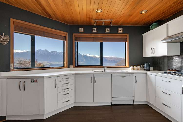 50b Greenstone Place Fernhill/Sunshine Bay_6