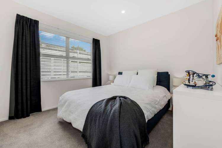 24 Lydiard Place Beachlands_17