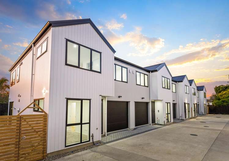 113 Beach Road Te Atatu Peninsula_1