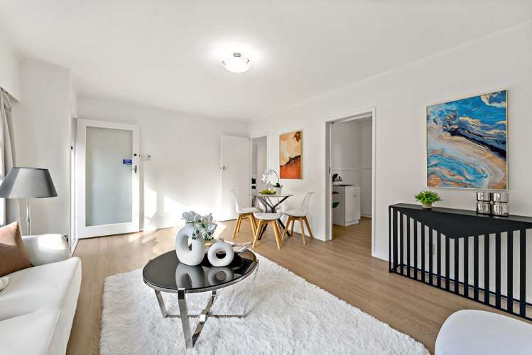 4/2 Henley Road Mount Eden_2