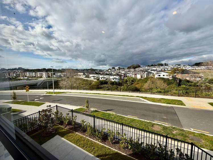 1 Karamu Street Flat Bush_11