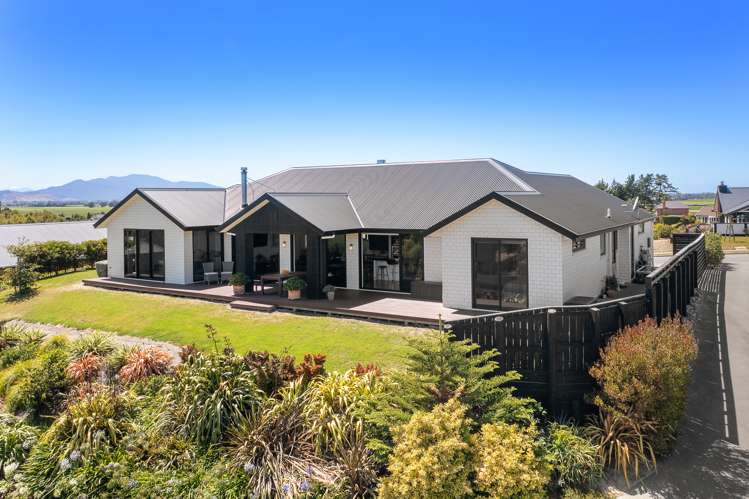 23 Golf View Close Fairhall_33