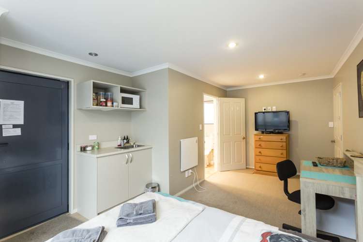 5 Saunders Street Brockville_13