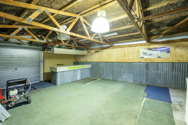 404 High Street South Carterton_19