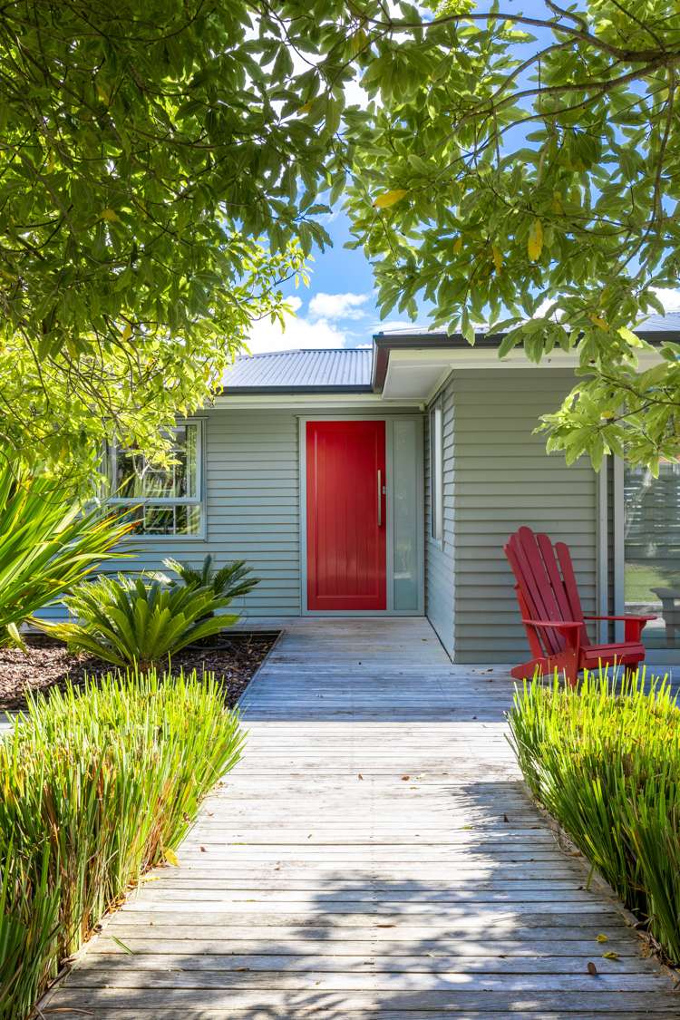 32 Queen Mary Avenue New Lynn_14