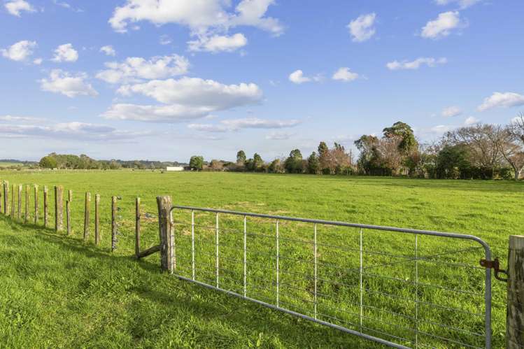 223 Mataro Road Onaero_24