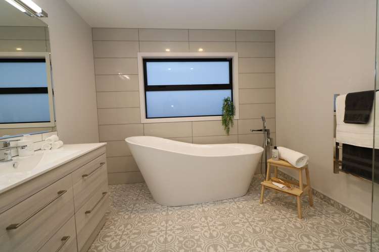 2b Hartley Avenue Carterton_17