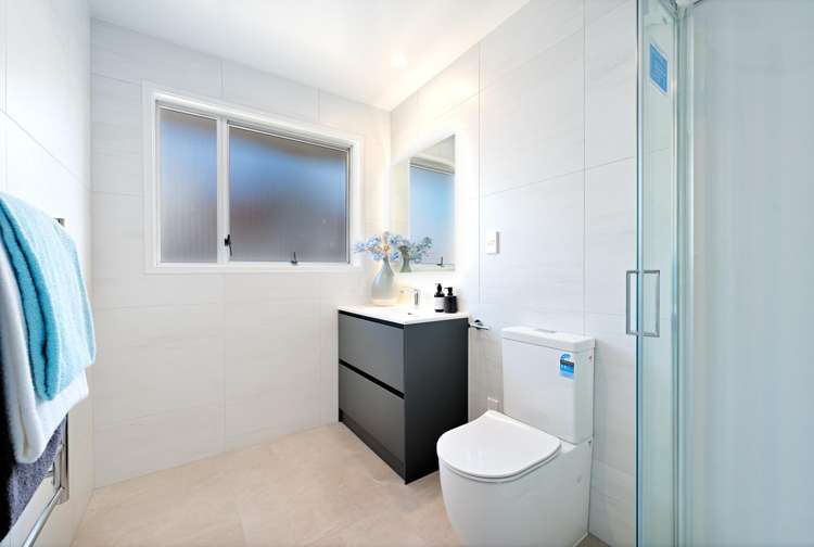 14 Waimumu Road Massey_9