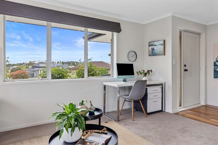 10 Carex Close Pyes Pa_11