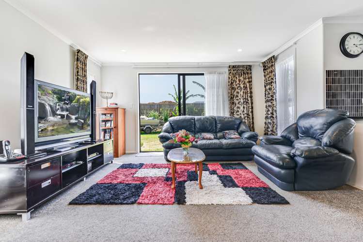 35 Cabourne Drive Glenview_8