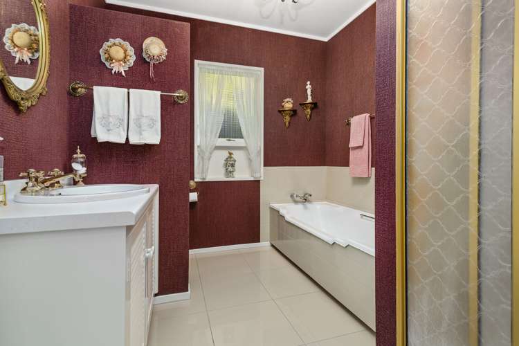 2 Golf Road Heretaunga_14