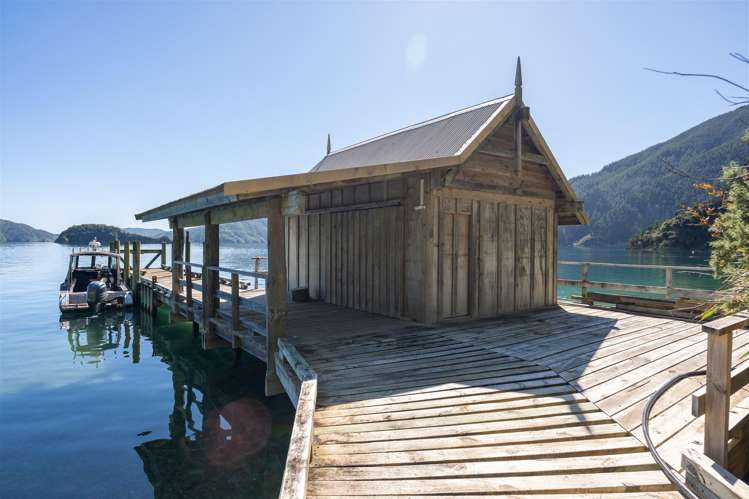 Ahitarakihi Bay Arapawa Island_34