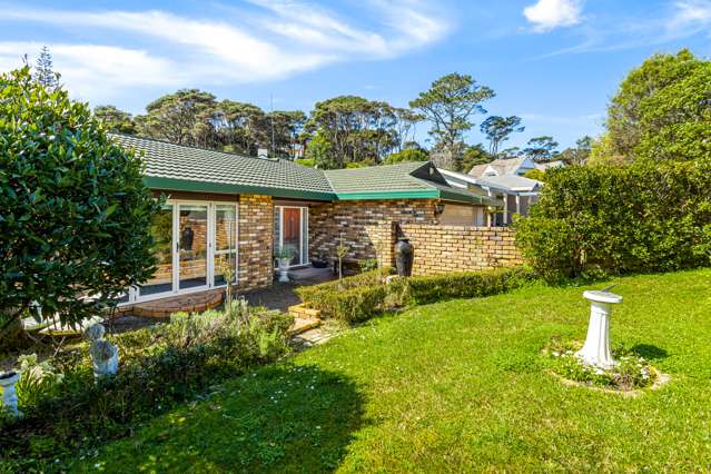 23 Woodfern Crescent Titirangi_1