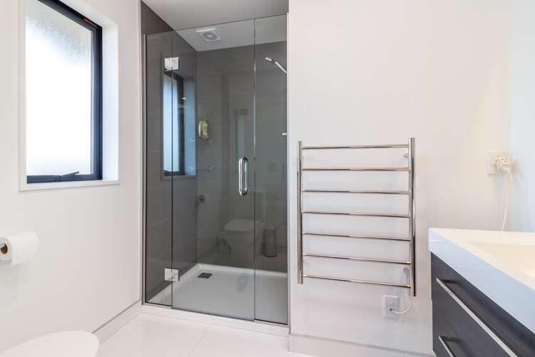 73 Sunline Avenue Lincoln_16