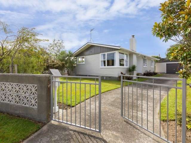 16 Ruru Crescent Heretaunga_1