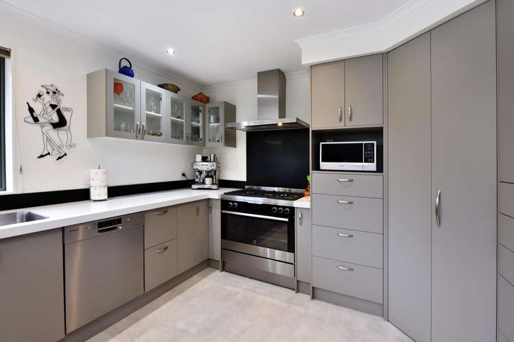 19 Aratia Way Richmond_7