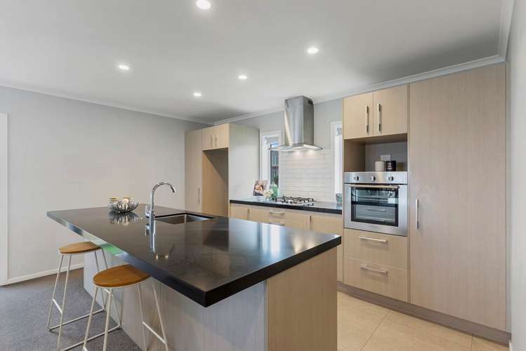 23 Soaring Bird Drive Takanini_21