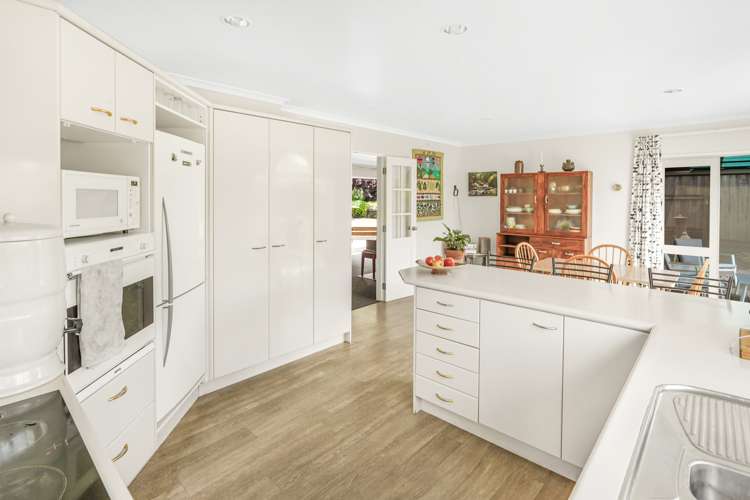 68 Sunnyhills Avenue Glenview_4