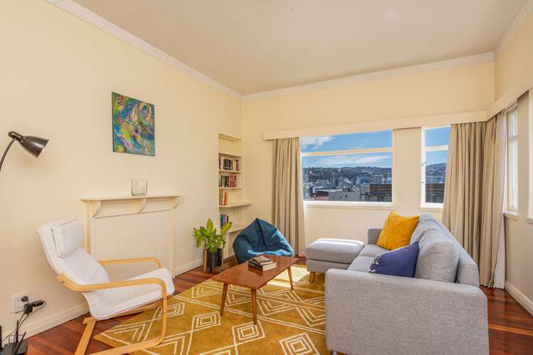 2/2 Hawker Street Mount Victoria_1