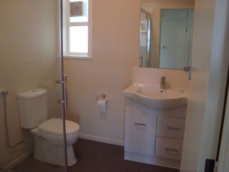 2/25 West Street Pukekohe_5