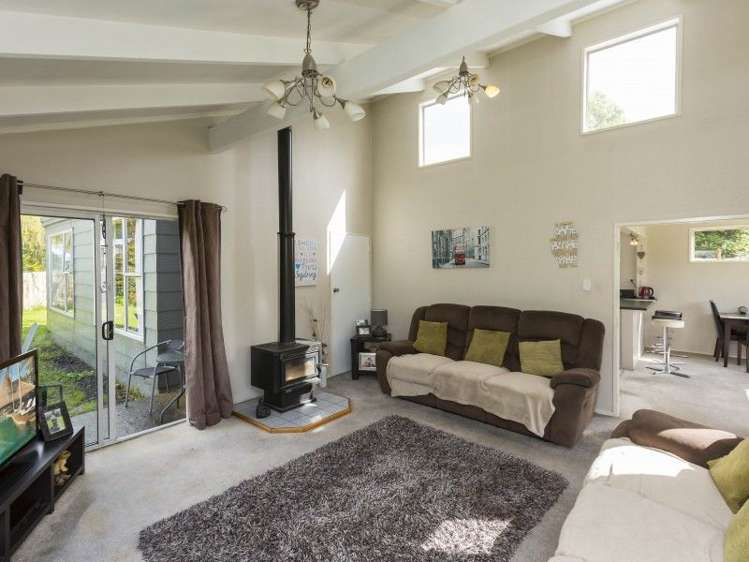 9 Akron Grove Totara Park_9