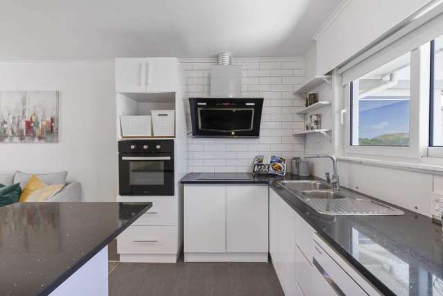 2/49 Felton Mathew Avenue St Johns_3