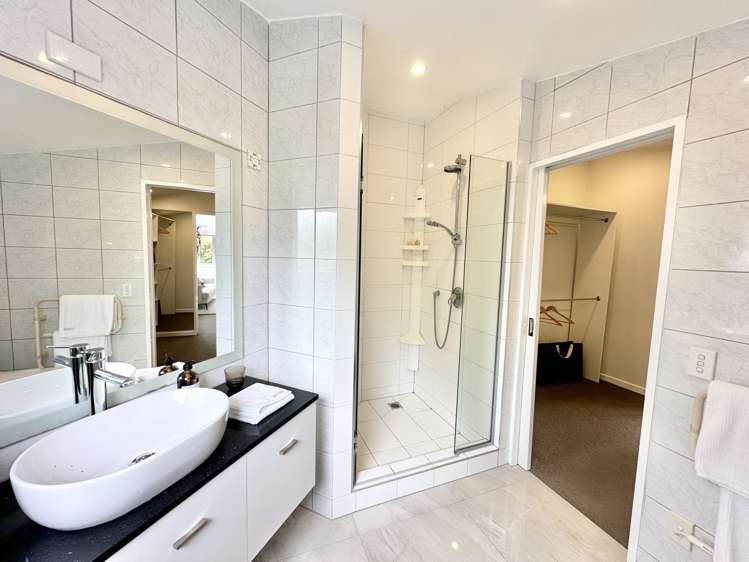 9 Inverell Way Seatoun_13
