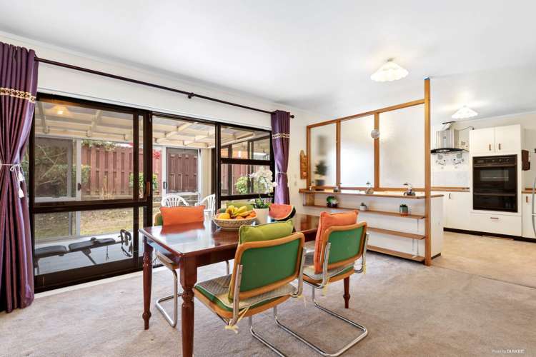 2/132 Botany Road Botany Downs_6