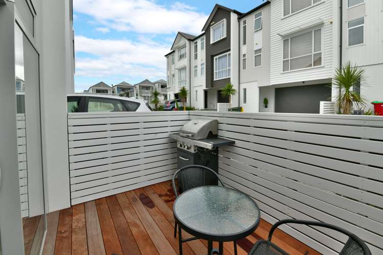 8 Watermill Lane Silverdale_6