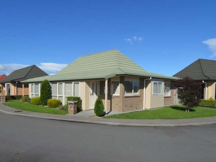 52/55 Armstrong Avenue Carterton_0