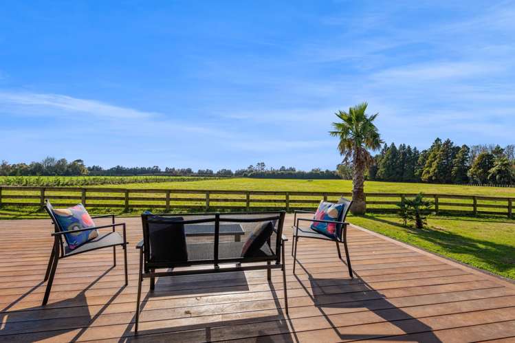 1384 Egmont Road Egmont Village_26