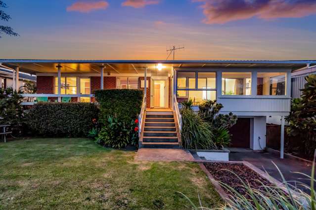 FOR RENT - 247 One Tree Point Road, One Tree Point