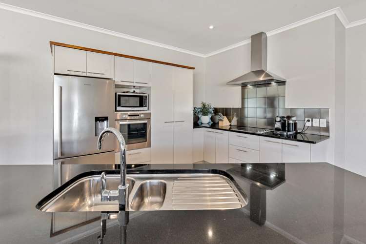 43 Speyside Crescent Flat Bush_6