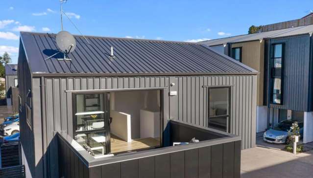 Modern, Low-Maintenance Living in Mount Wellington