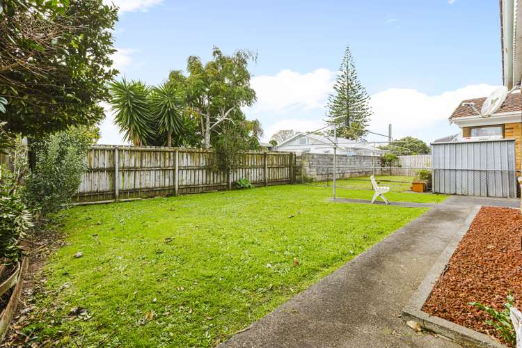 2/5 Norfolk Place Papatoetoe_10