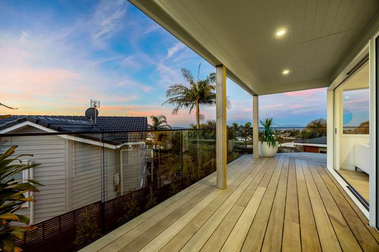 3/3 Galaxy Drive Mairangi Bay_8