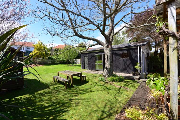 38 Plunket Terrace Hamilton East_4