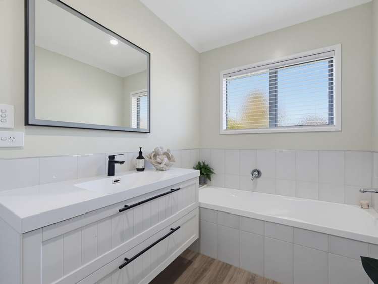 9 Edgehaven Lane Otakiri_16