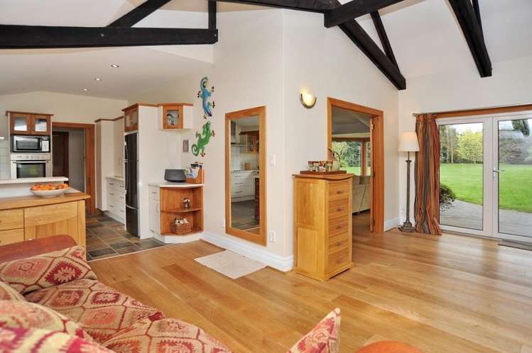 454 Johns Road Fernside_4