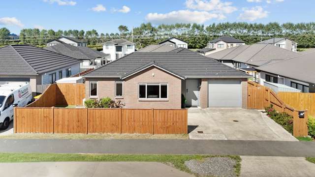 Freehold- Standalone-Single level- In School Zone