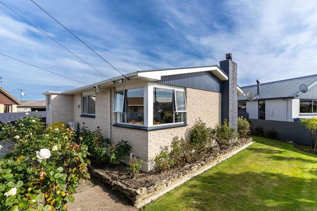 Modern well maintained 3 bedroom home