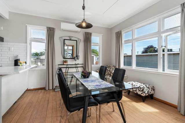 204 High Street South Carterton_2