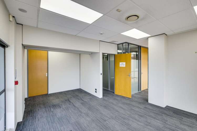 301-303 Queen Street East Hastings Central_7