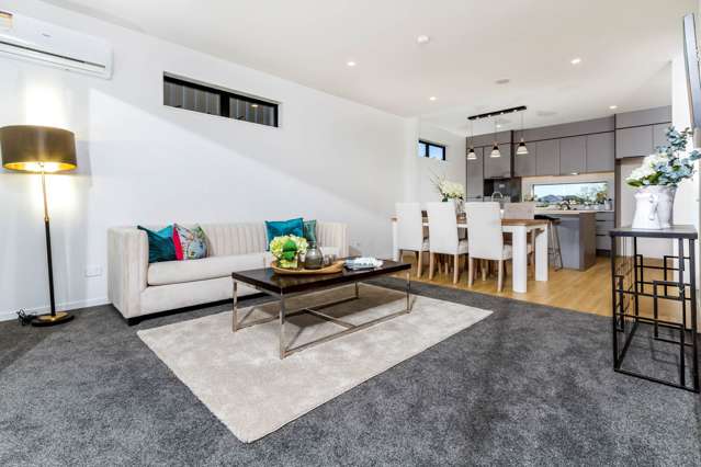 2/19 Kingdale Road Henderson_3