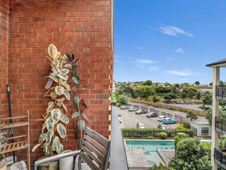 302/1a Soljak Place Mount Albert_13