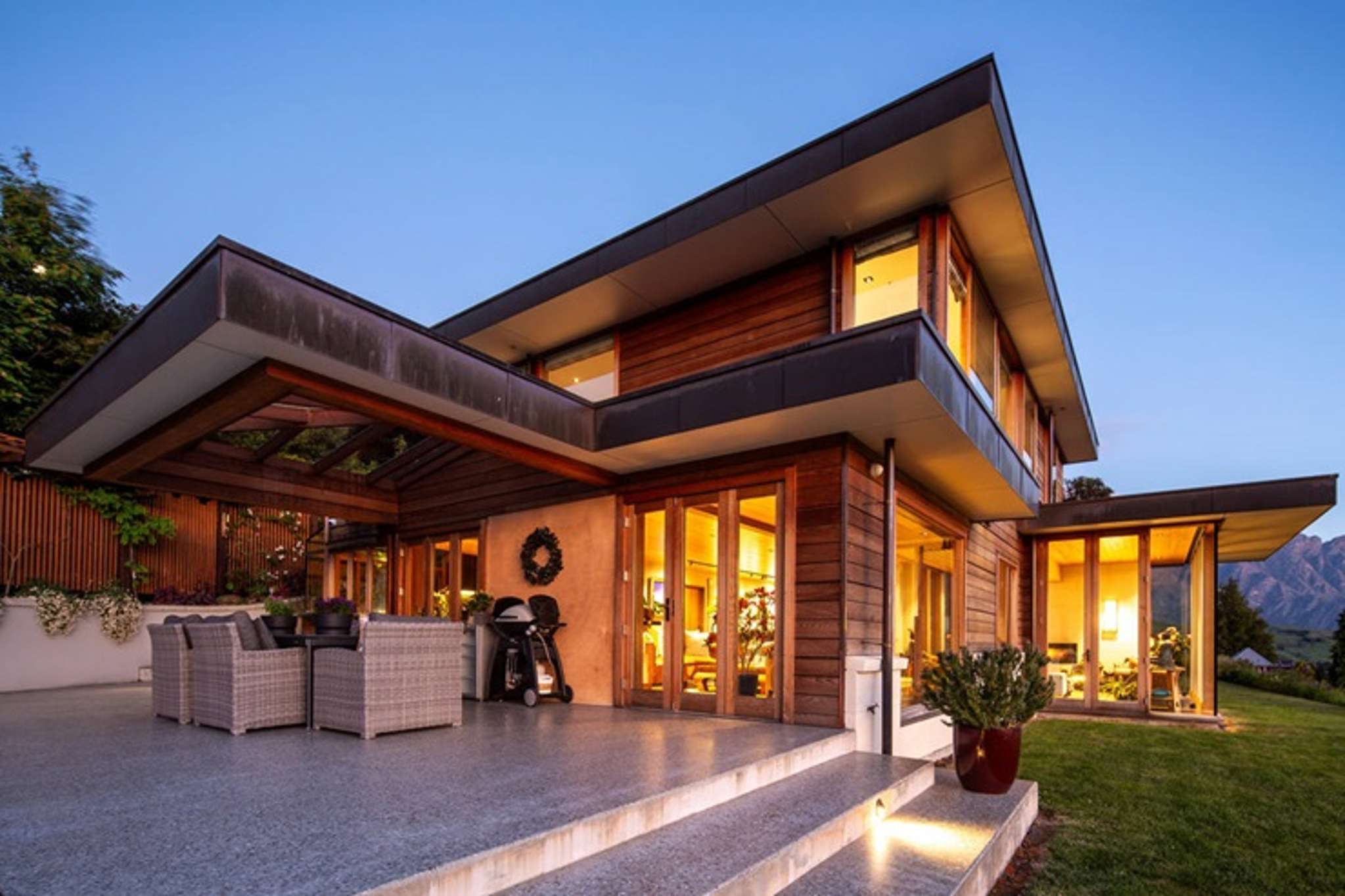 For sale: ‘Masterpiece’ Queenstown home of record-breaking Kiwi artist prized by Shania Twain